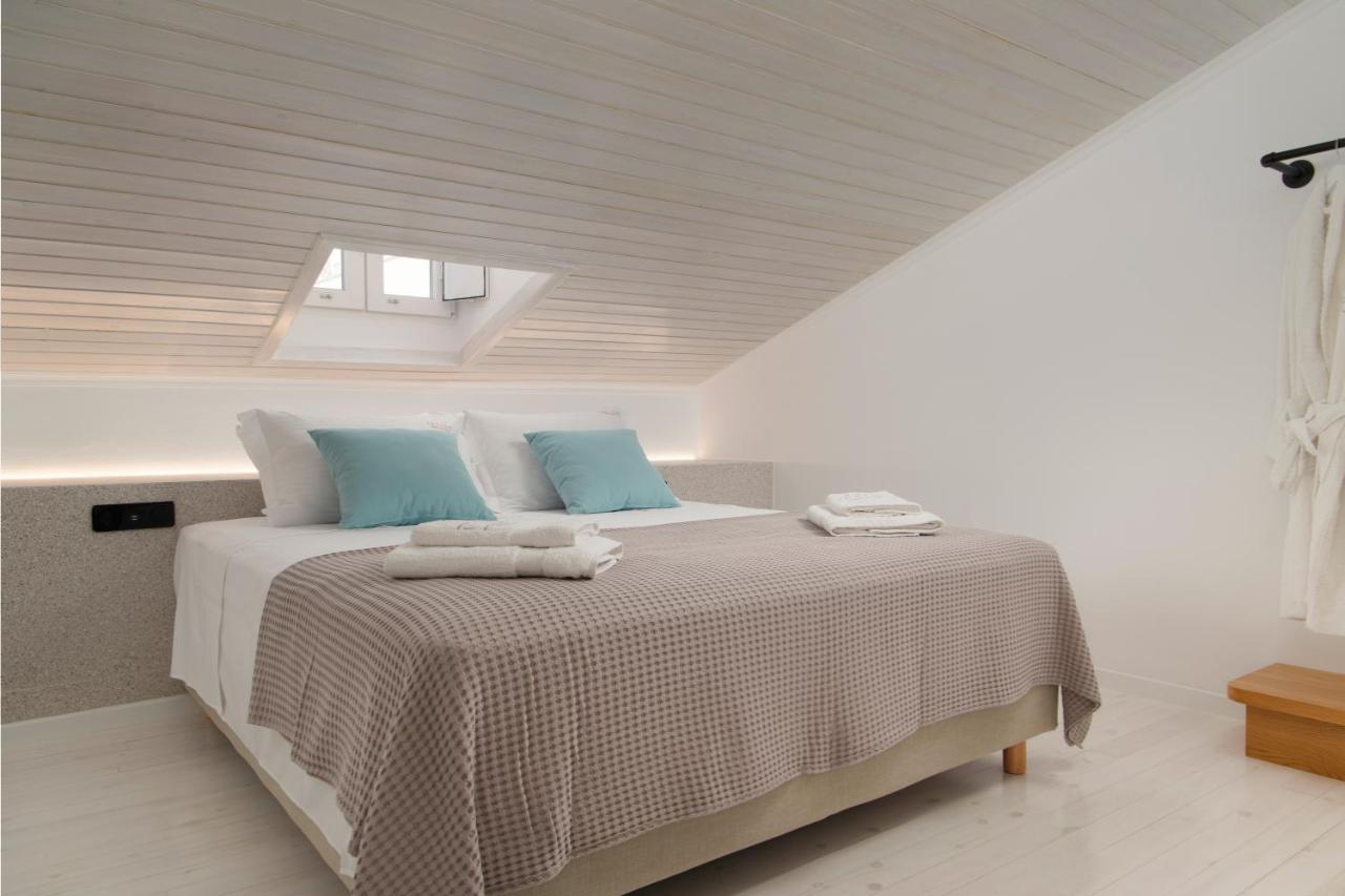 Istion Andros Luxury Suites Εξωτερικό φωτογραφία