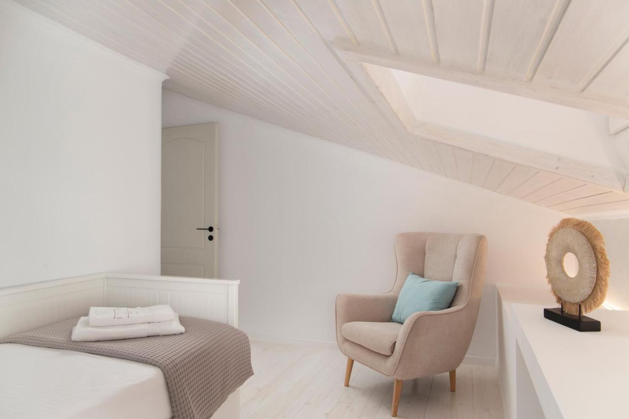 Istion Andros Luxury Suites Εξωτερικό φωτογραφία